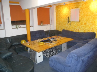 Lounge 2.JPG